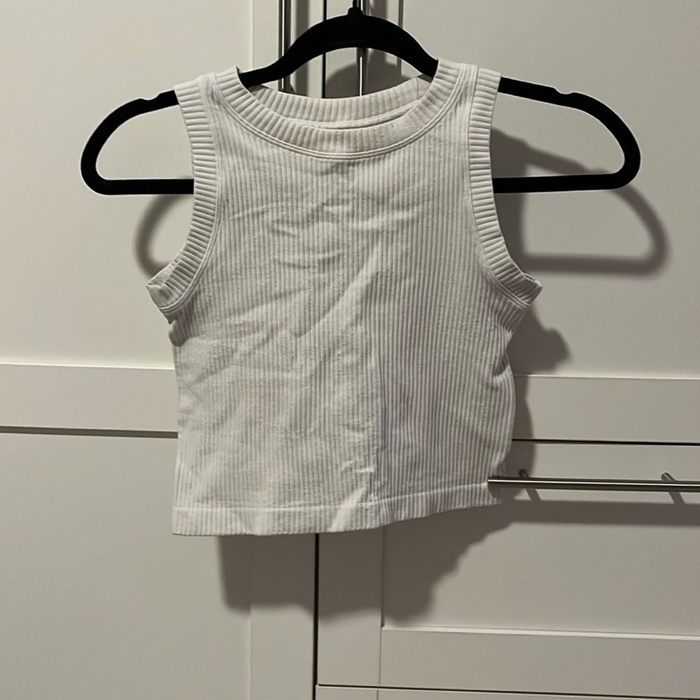 White ribbed tank top